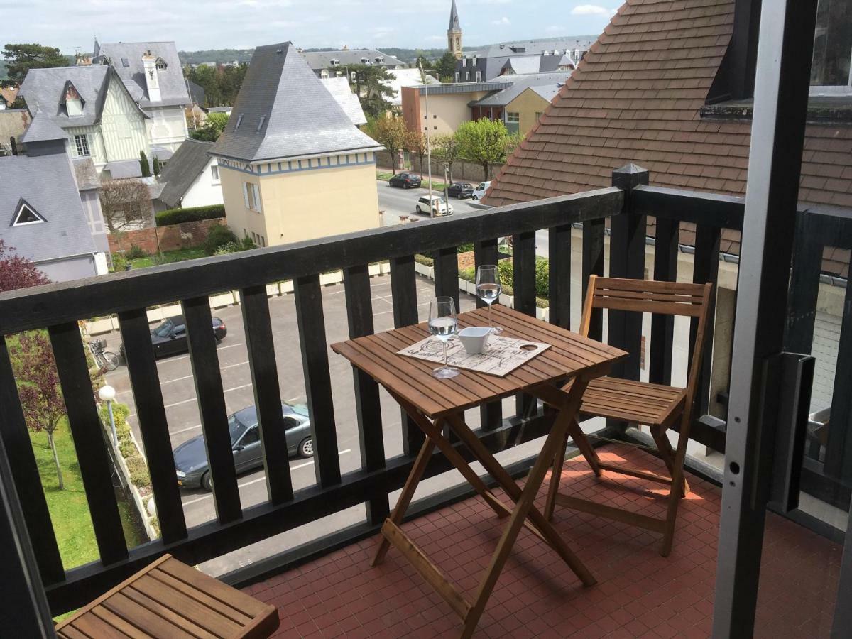 L'Atelier Des Planches Apartment Deauville Luaran gambar