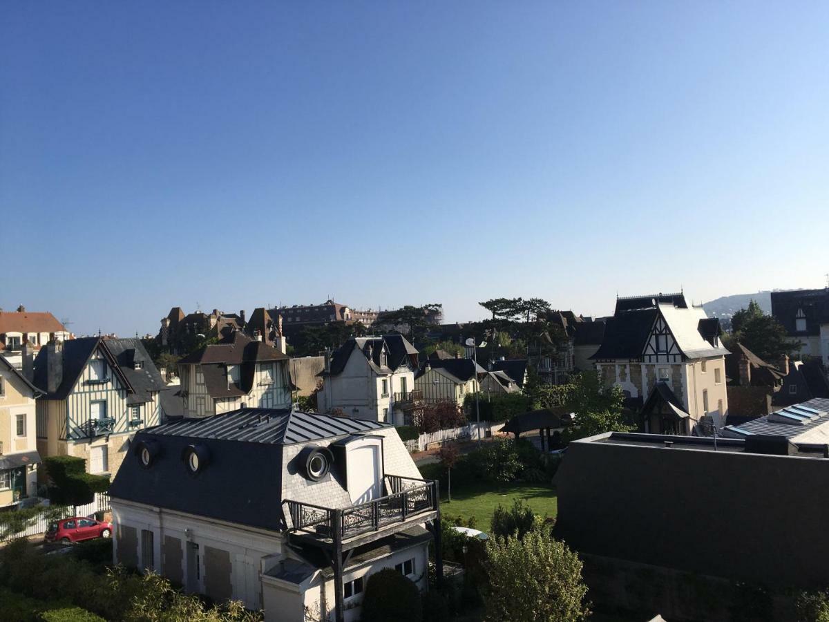 L'Atelier Des Planches Apartment Deauville Luaran gambar