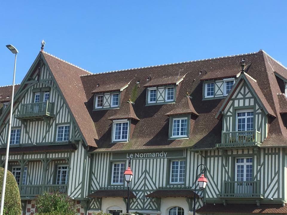 L'Atelier Des Planches Apartment Deauville Luaran gambar